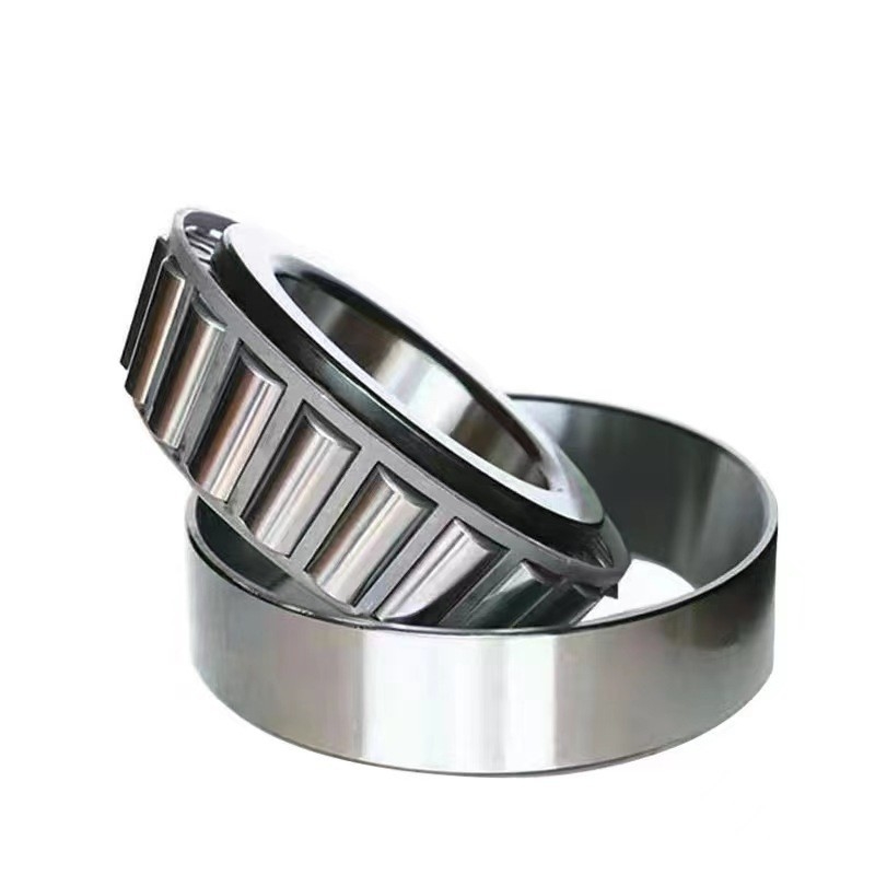 Type de joints HRC60-65 Dureté 55*100*35 mm Coupe en acier et roulement à rouleaux coniques 33211