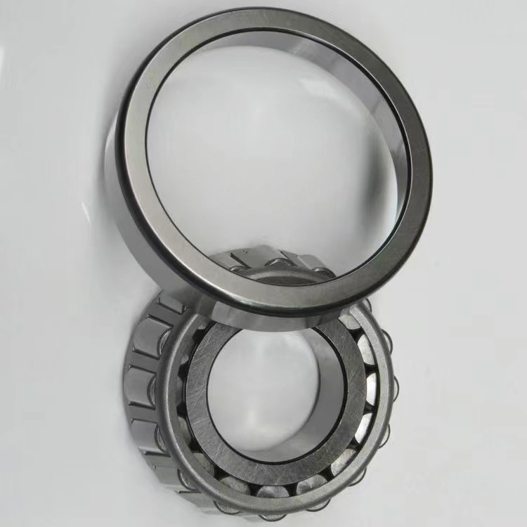 Les roulements à rouleaux coniques 30310 30311 30312 30313 30314 7313E 7314E pour roulements de roues de camions