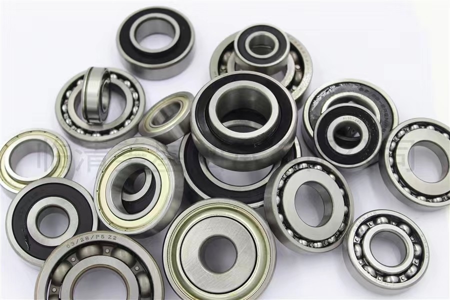 MR105 roulement à billes à rainure profonde 6136 C36014 C3 Type de produit et indice de précision P2