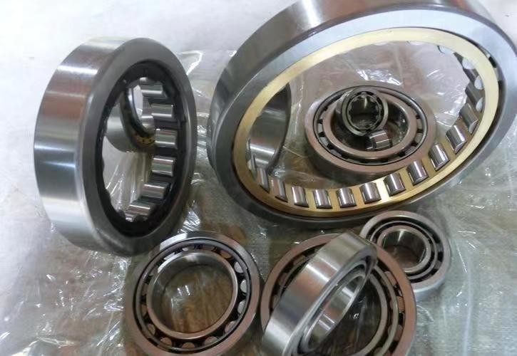Rameau à rouleaux cylindriques à haute vitesse et à faible bruit 313822 C4 à quatre rangées avec longue durée de vie